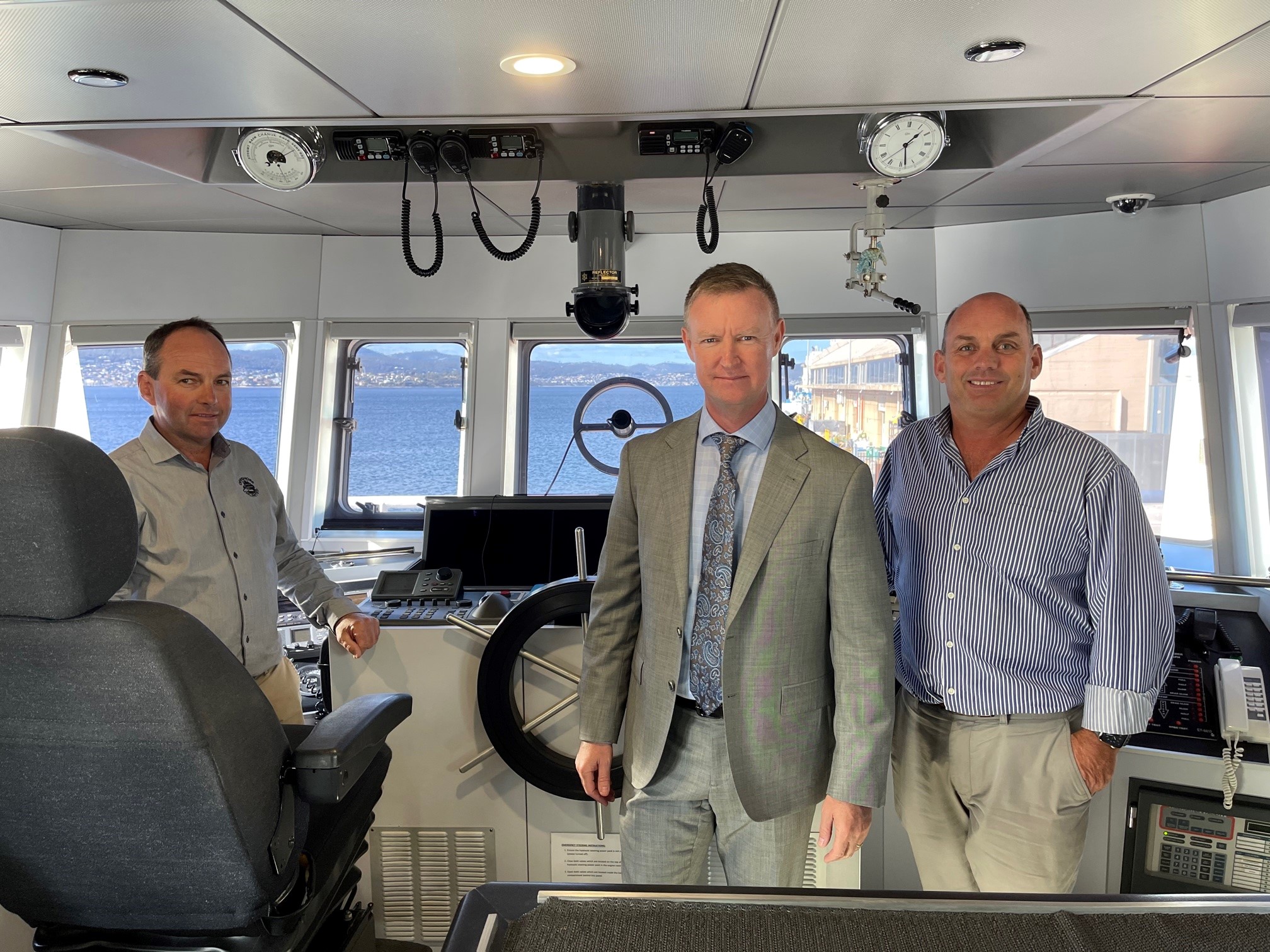 OFFSHORE UNLIMITED VISITED BY HYDROGRAPHER OF AUSTRALIA